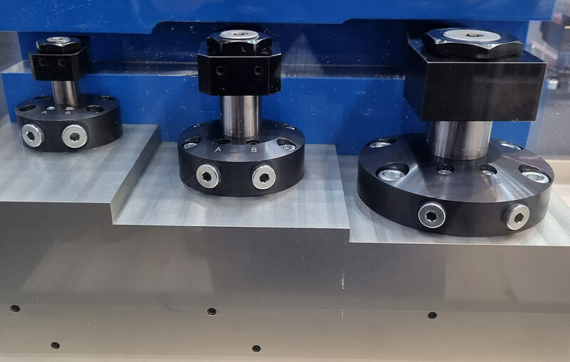 Staffe rotanti senza corsa di rotazione, seconda generazione