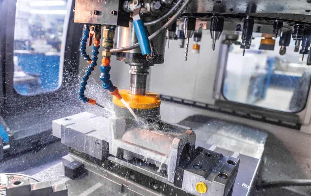 Spazzola ATB al lavoro su una macchina CNC