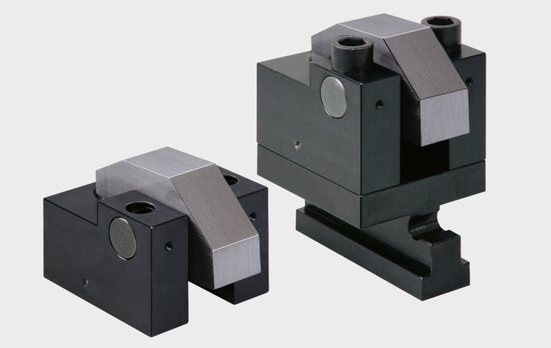 Staffa di bloccaggio angolare