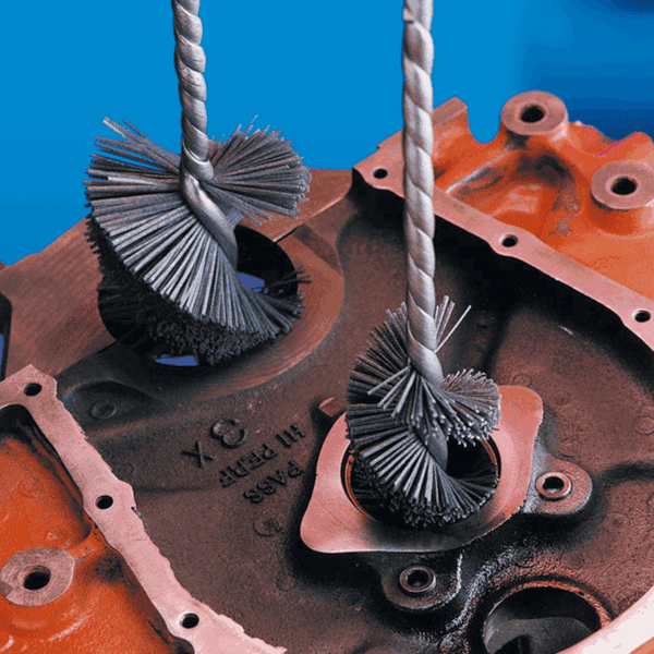 Spazzole Novoflex per l'onatura delle canne dei cilindri automotive