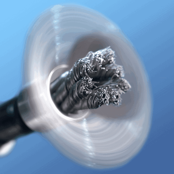 Spazzola ad espansione con filamento metallico intrecciato