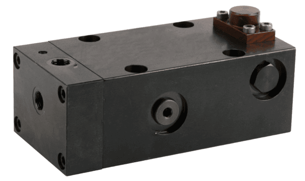 Moltiplicatore di pressione a semplice effetto D8753