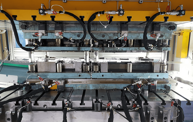 Vantaggi dei sistemi di cambio rapido degli stampi QDC