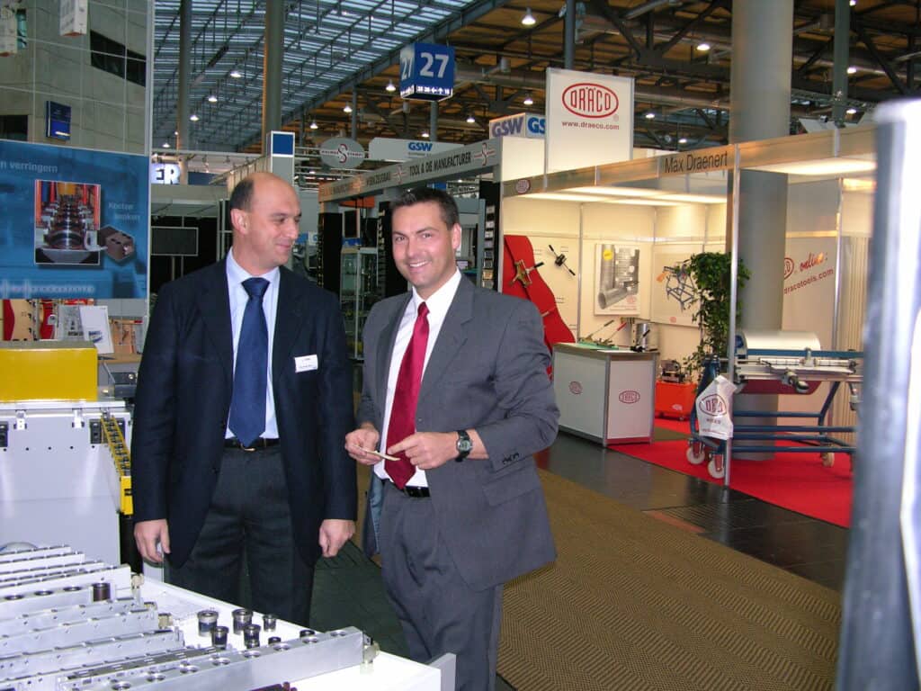 Andreas Reich e Riccardo Riva alla Euroblech di Hannover nel 2004