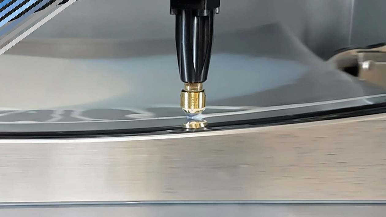 Lucidatura a rullo di uno stampo automotive