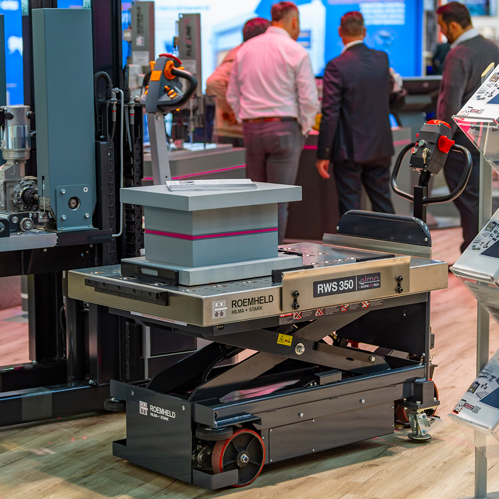 Carrelli per cambio stampi HILMA QDC presentati alla BlechExpo 2025 dal Gruppo Roemheld