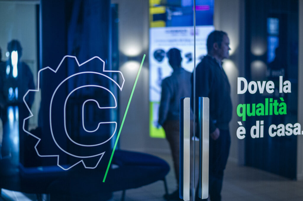 CAMAR ha ospitato l'edizione 2026 del Roemheld QDC Core Meeting, incentrato sulla formazione e lo scambio di idee sui sistemi di bloccaggio rapido degli stampi